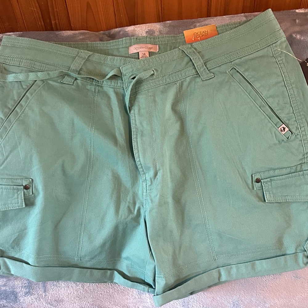 Ocean + Coast Women’s Teal 5” Cargo Shorts ~ 14